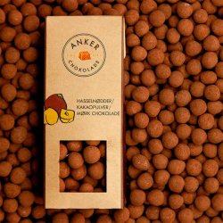 Hasseln�dder, kakaopulver og m�rk chokolade 