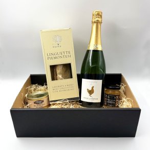 Gavekurv med champagne og delikatesser