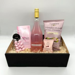 Gavekurv med limonade, chips og s�de sager