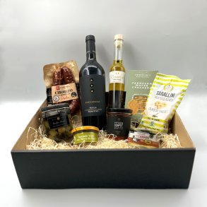 Gavekurv med r�dvin og tapas