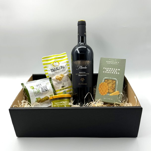 Gavekurv med r�dvin og snacks