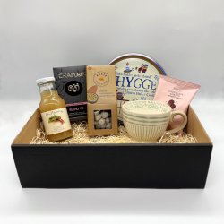 Gavekurv med te, tekop og s�de sager